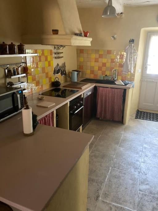 Photo of Kitchen in Rustrel