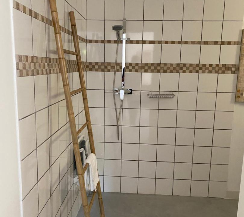 Photo of Bathroom in Saint-Martin-de-Castillon
