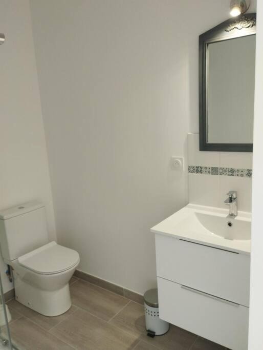 Photo of Bathroom in Caromb