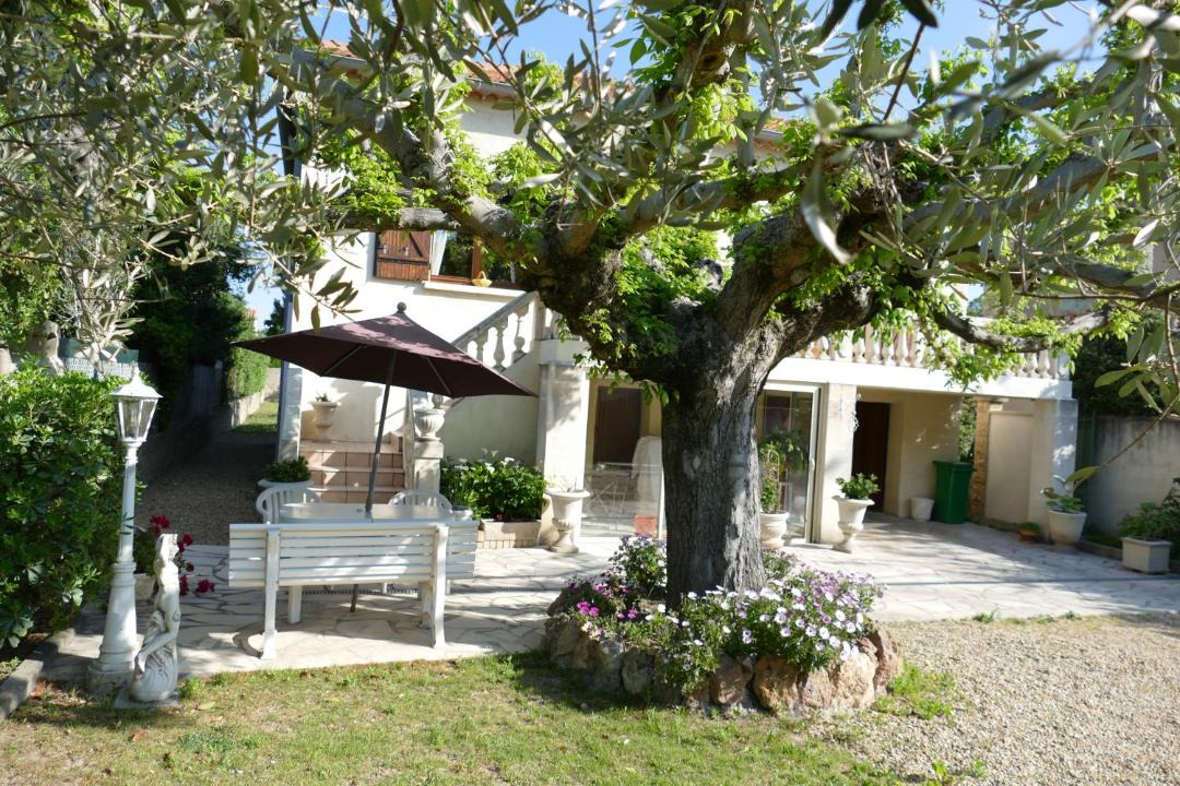 Photo of Buildings in Le Pontet