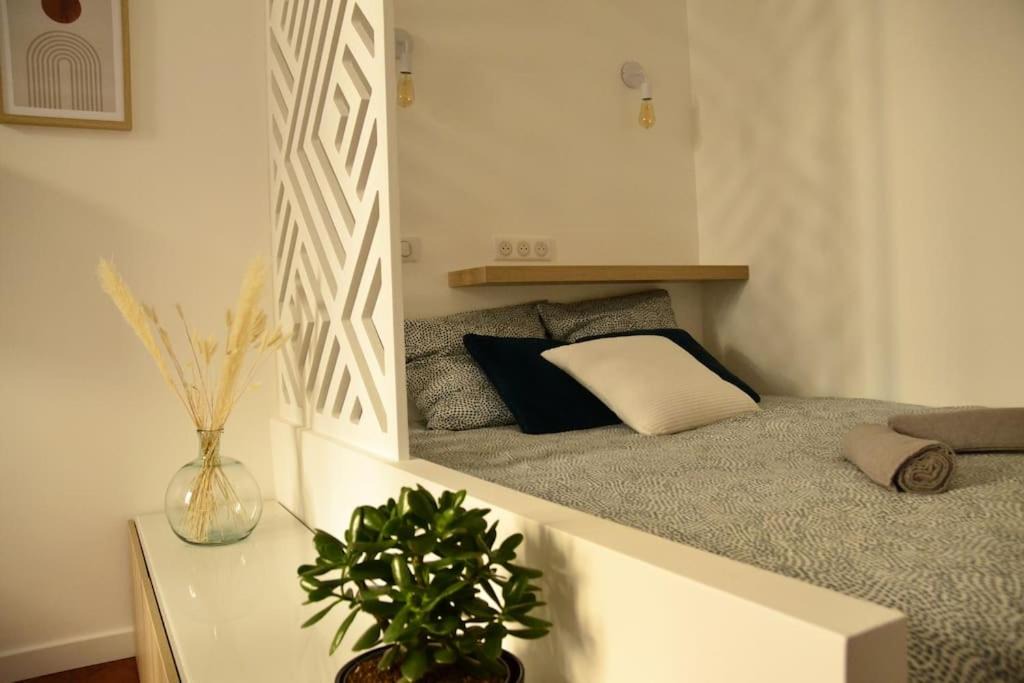Photo of Bedroom in Orange