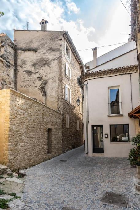 Photo of Buildings in Mollans-sur-Ouveze