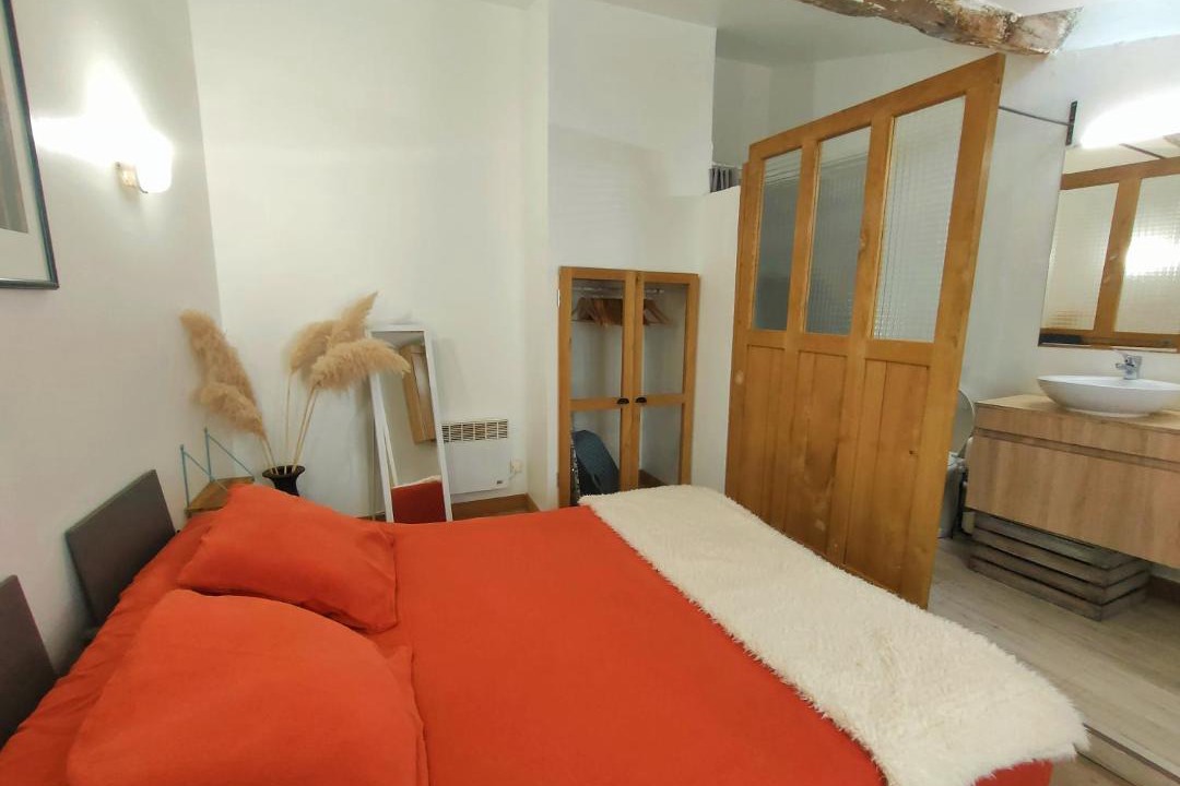 Photo of Bedroom in Apt