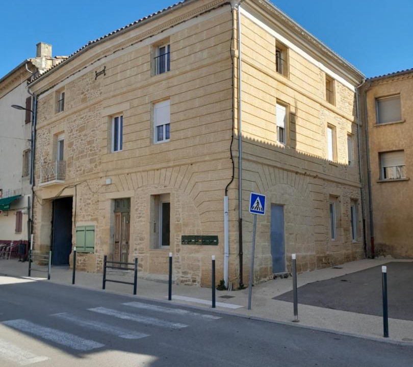 Photo of Buildings in Remoulins