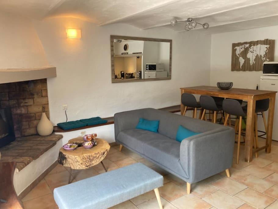 Photo of Livingroom in Plaisians