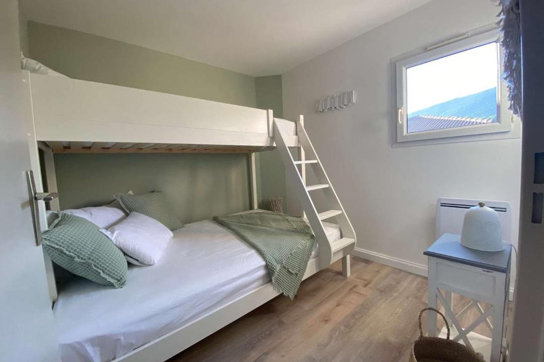 Photo of Bedroom in Cavaliere Beach