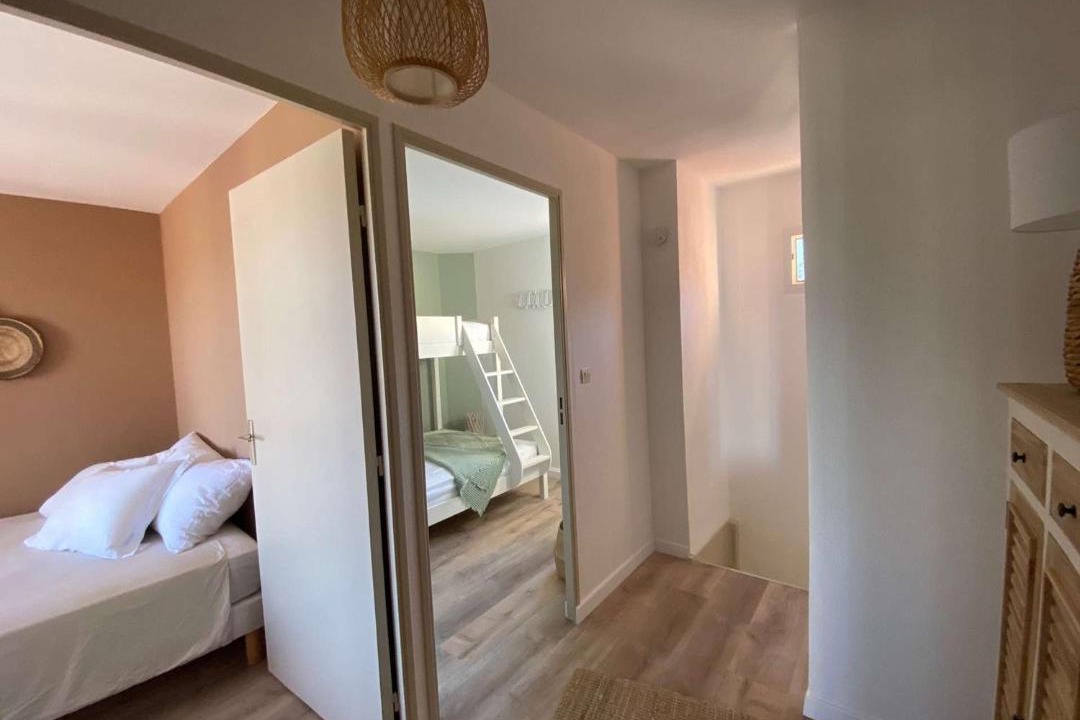Photo of Bedroom in Cavaliere Beach