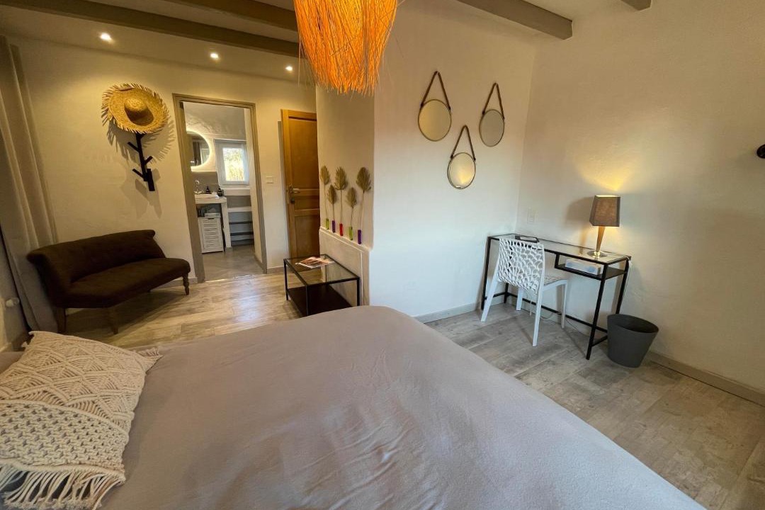Photo of Bedroom in Orange