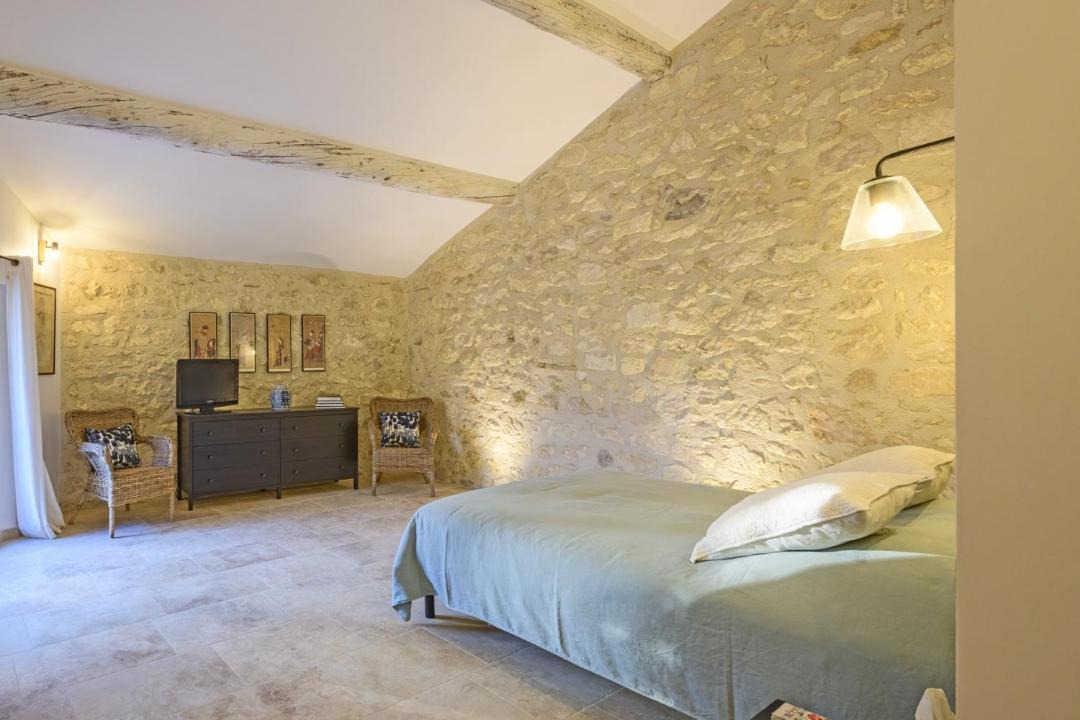 Photo of Bedroom in Maussane