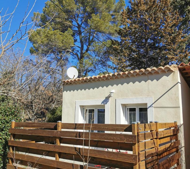 Photo of Buildings in Pierrevert