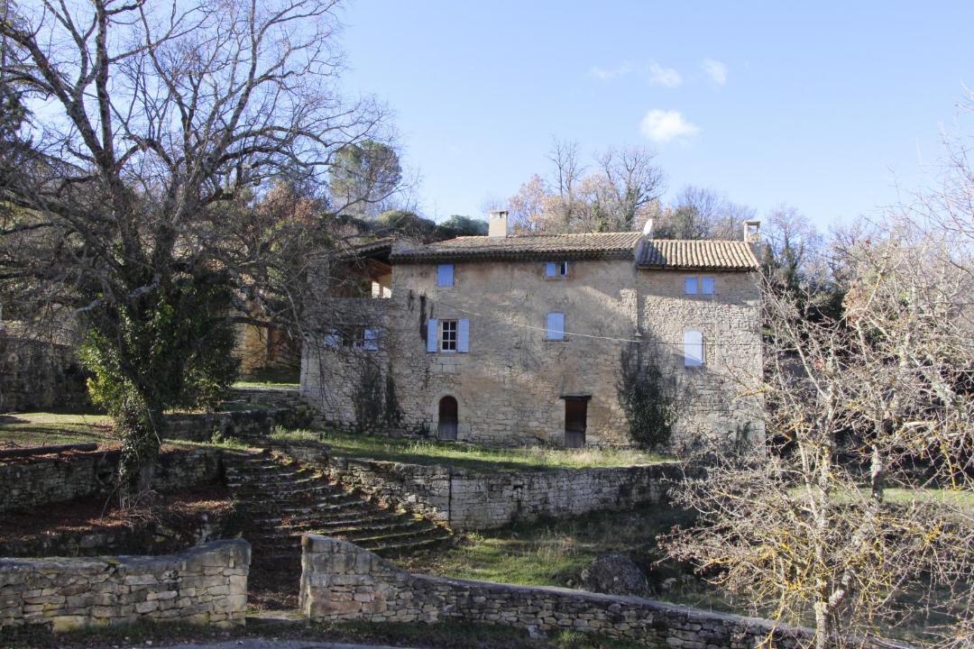 Photo of Buildings in Sivergues