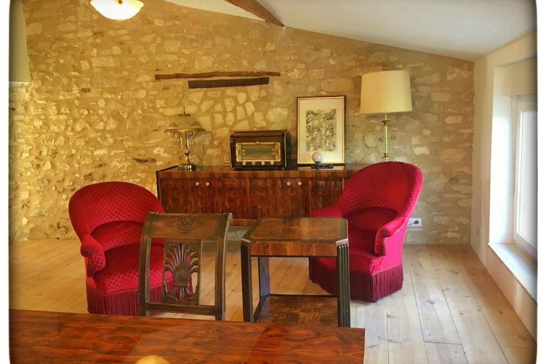 Photo of Livingroom in Apt
