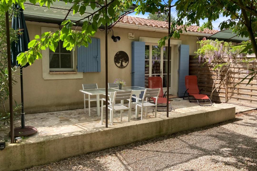 Photo of Buildings in Loriol-du-Comtat