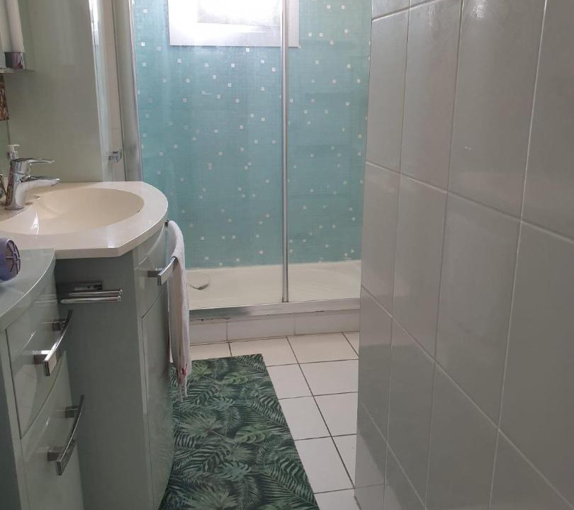 Photo of Bathroom in Chateauneuf-les-Martigues