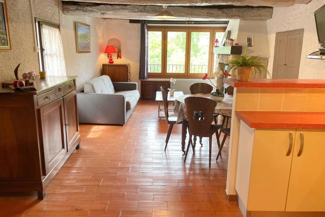Photo of Kitchen in La Roche-sur-le-Buis