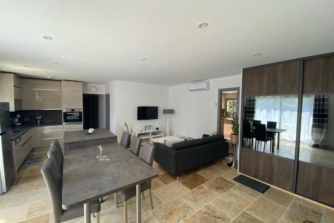 Photo of Livingroom in Caromb