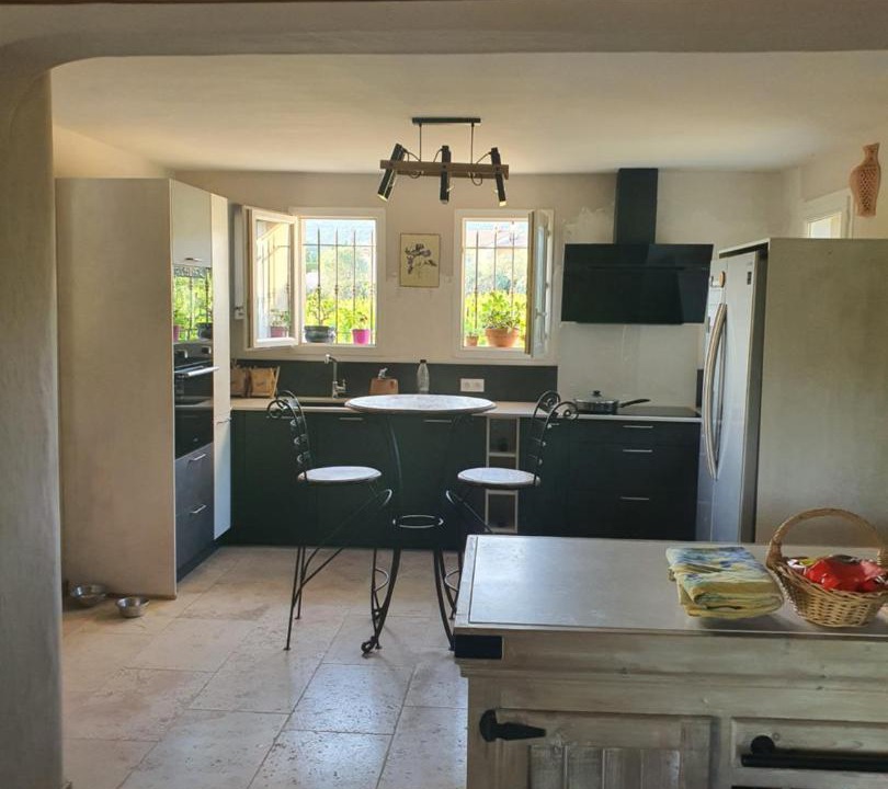 Photo of Kitchen in Lourmarin