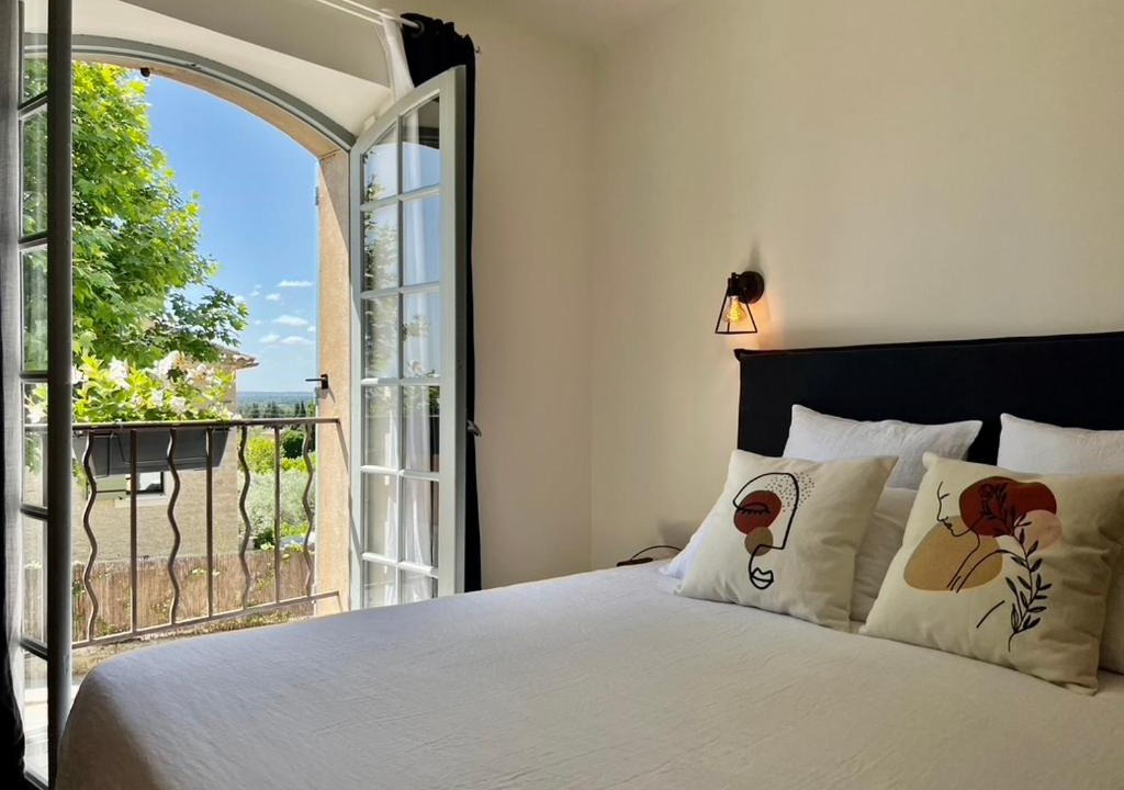 Photo of Bedroom in Lagnes