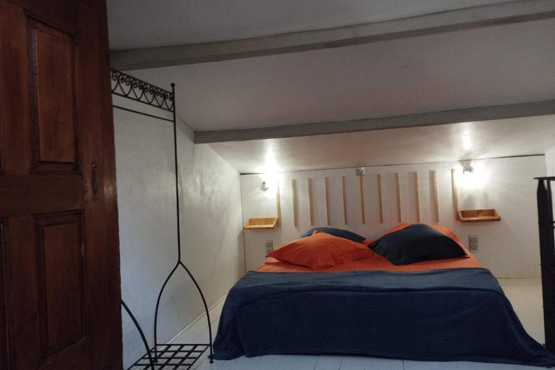 Photo of Bedroom in Rustrel