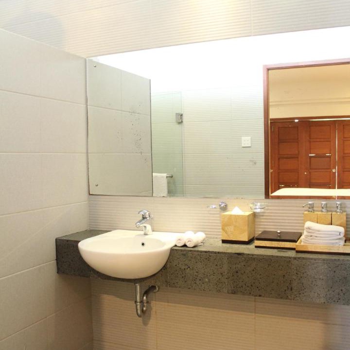 Photo of Bathroom in Mumbul