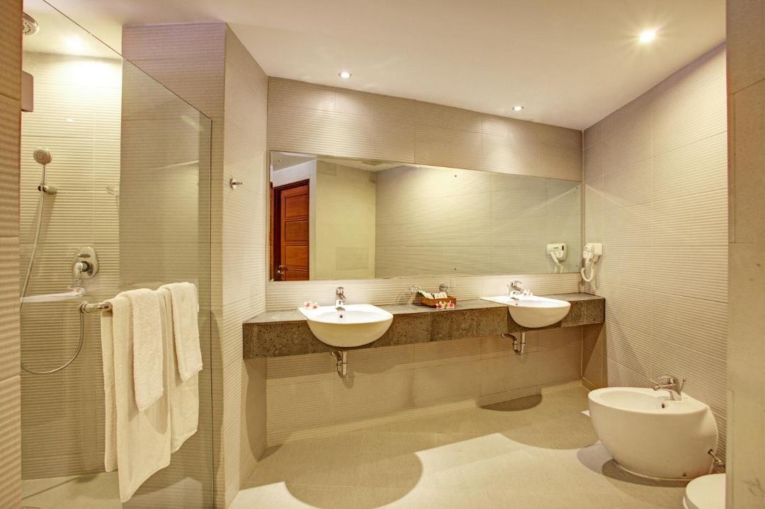 Photo of Bathroom in Mumbul