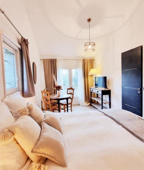 Photo of Bedroom in Pierrevert