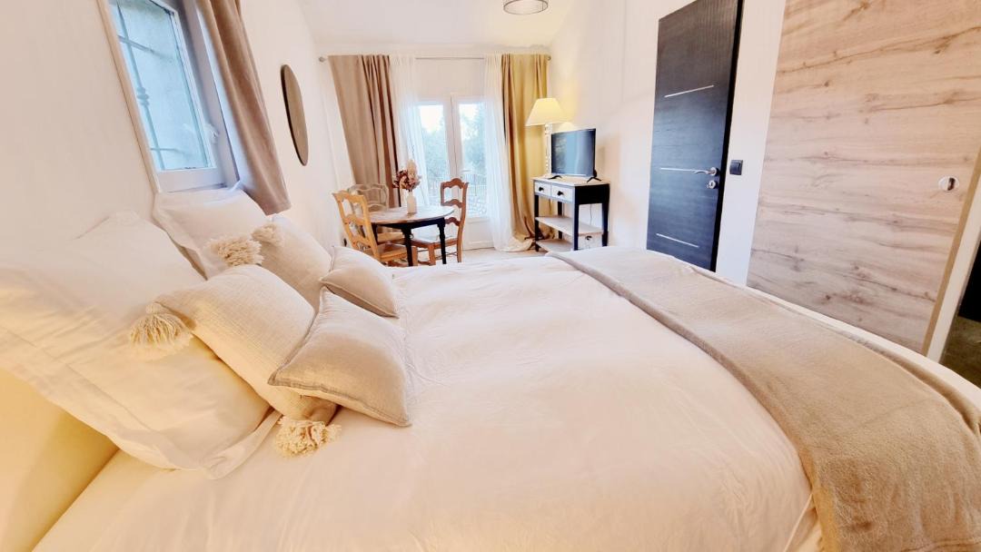 Photo of Bedroom in Pierrevert