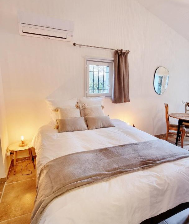Photo of Bedroom in Pierrevert