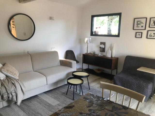 Photo of Livingroom in Saint-Paul-en-Foret