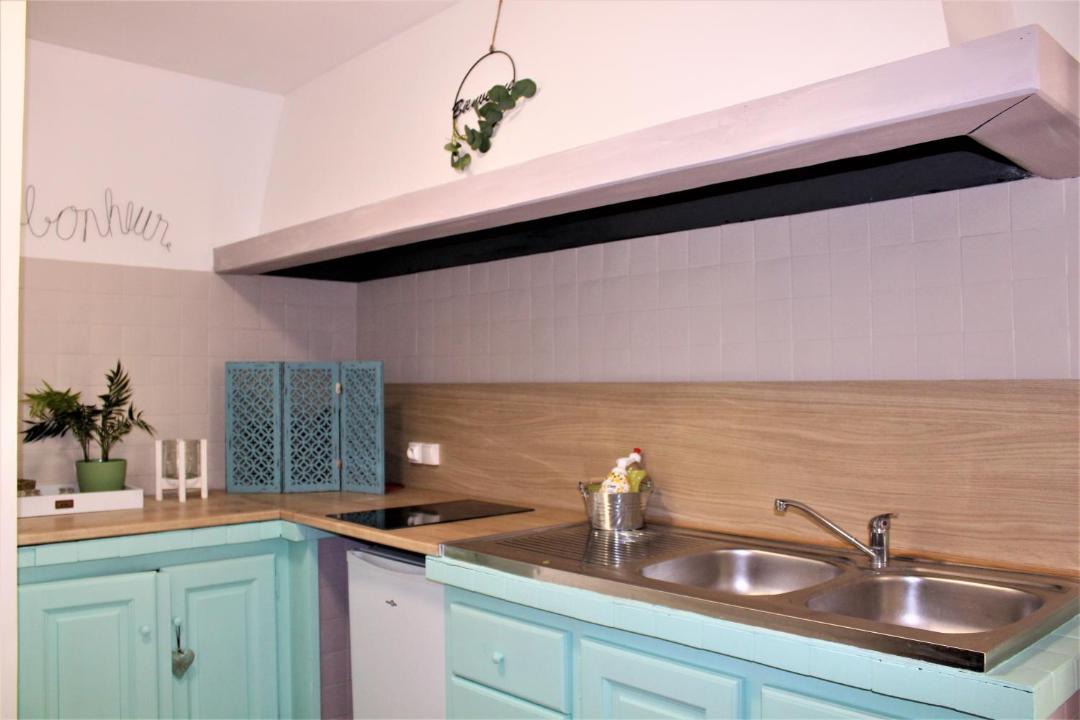 Photo of Kitchen in Morieres-les-Avignon