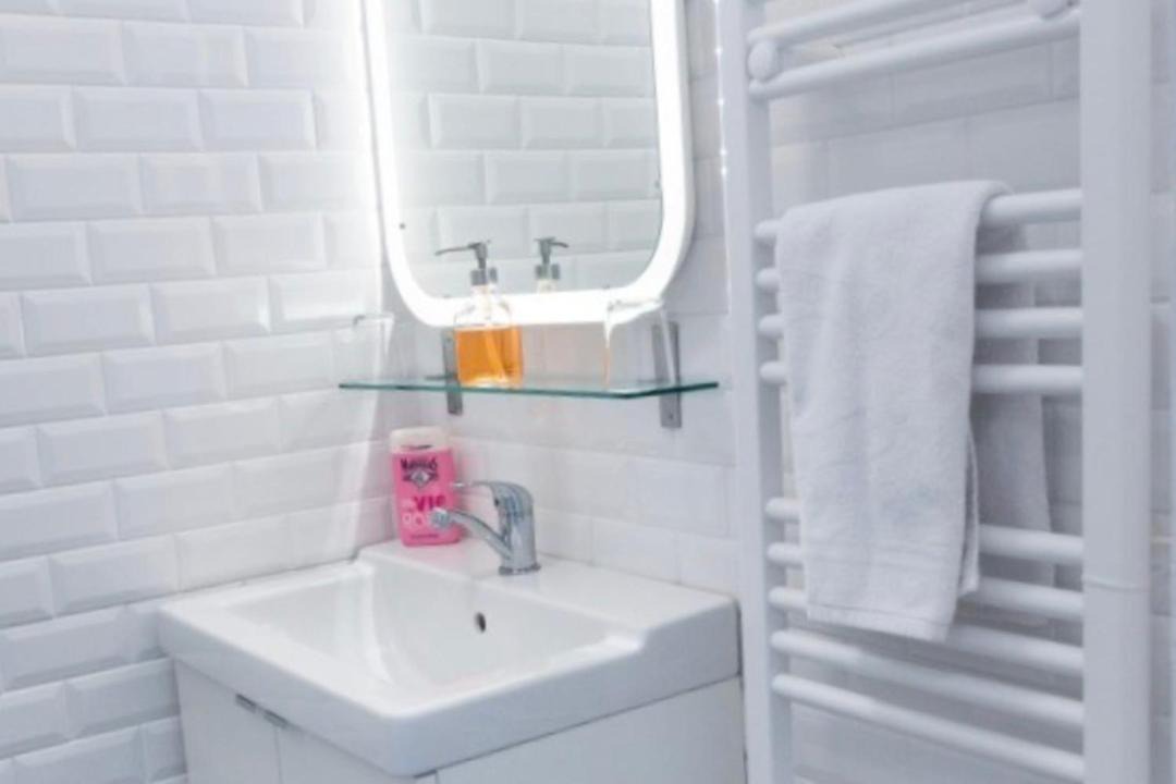 Photo of Bathroom in Avignon City Centre