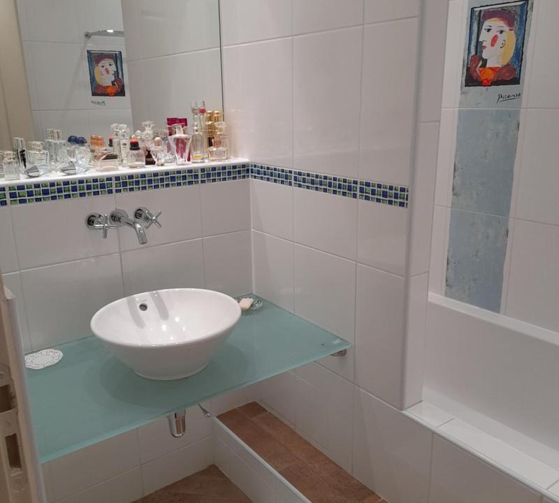 Photo of Bathroom in Orange