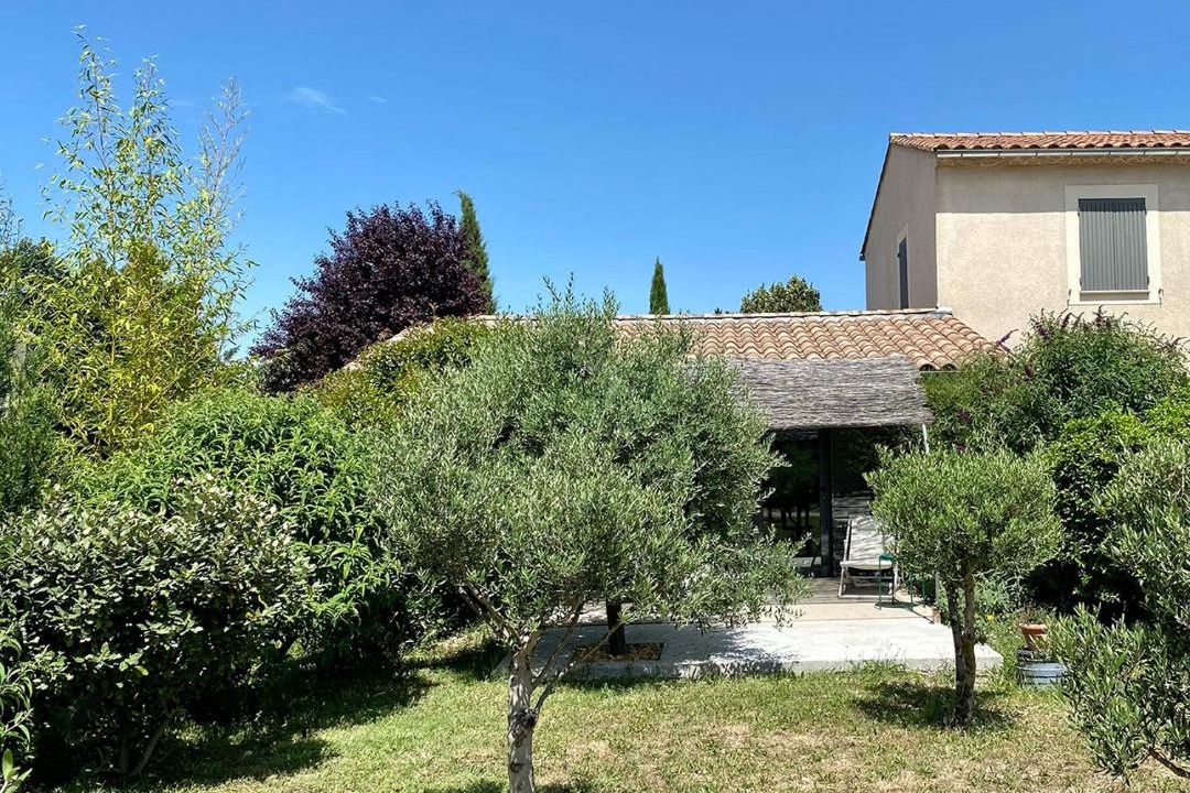 Photo of Buildings in Crestet