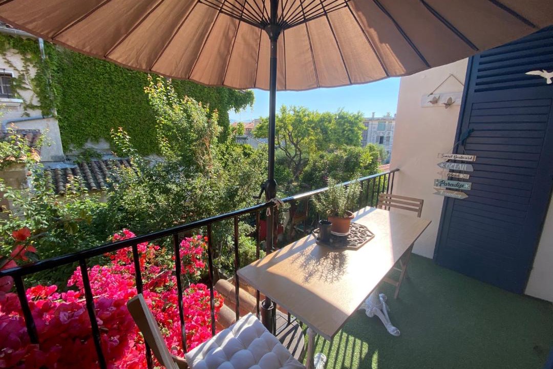 Photo of Patio Balcony in Les Sablettes