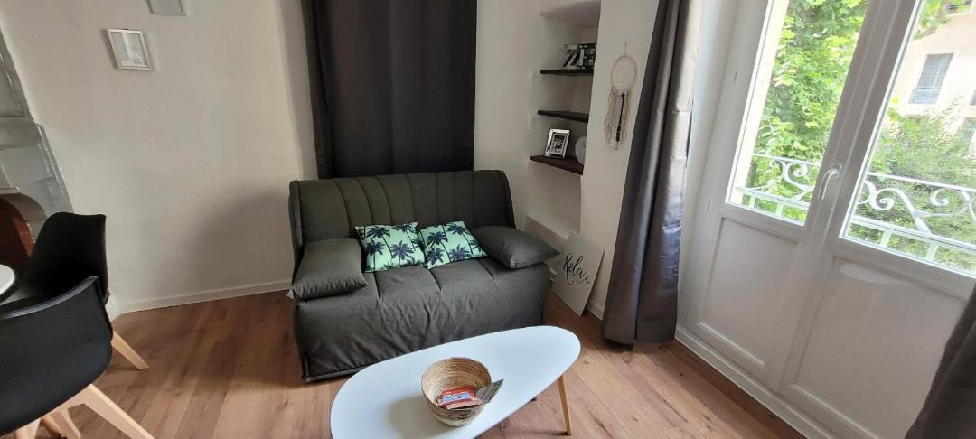 Photo of Livingroom in Orange