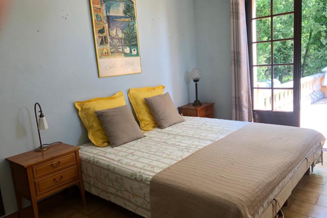 Photo of Bedroom in Saint-Cezaire-sur-Siagne