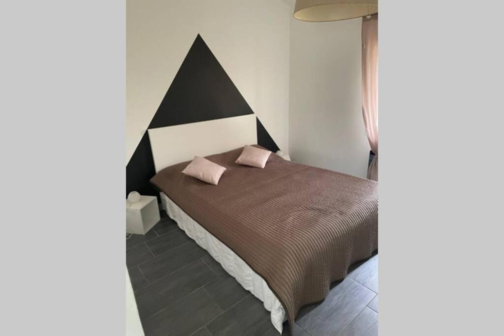 Photo of Bedroom in Saint-Victoret