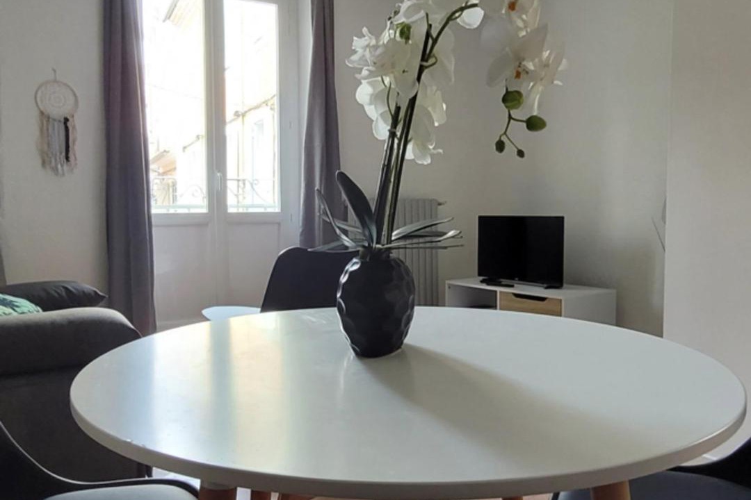 Photo of Livingroom in Orange