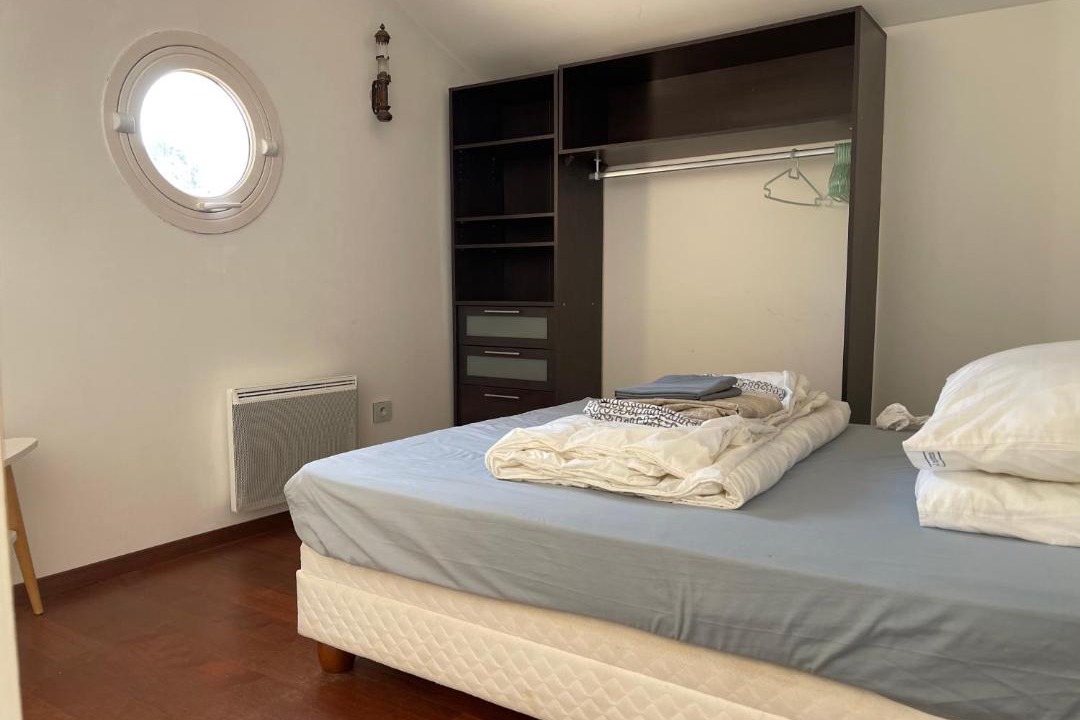 Photo of Bedroom in Porquerolles