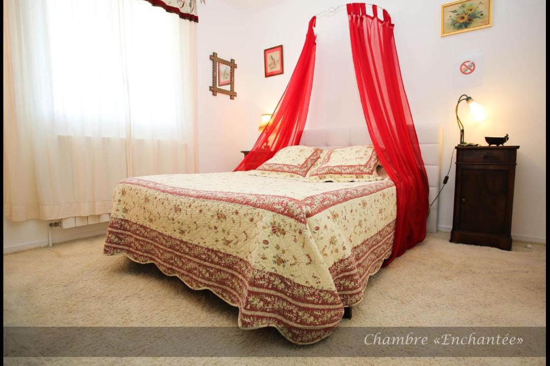 Photo of Bedroom in Ledenon