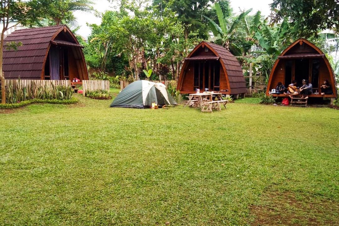 Photo of Buildings in Wanagiri