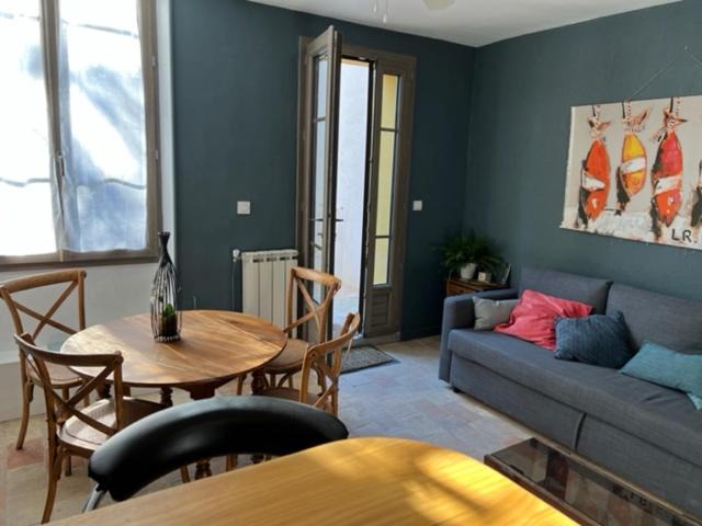 Photo of Livingroom in La Roque-d'Antheron