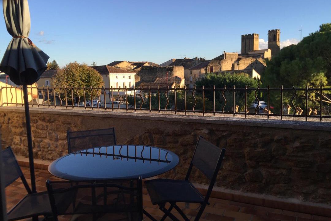Photo of Patio Balcony in Entraigues-sur-la-Sorgue
