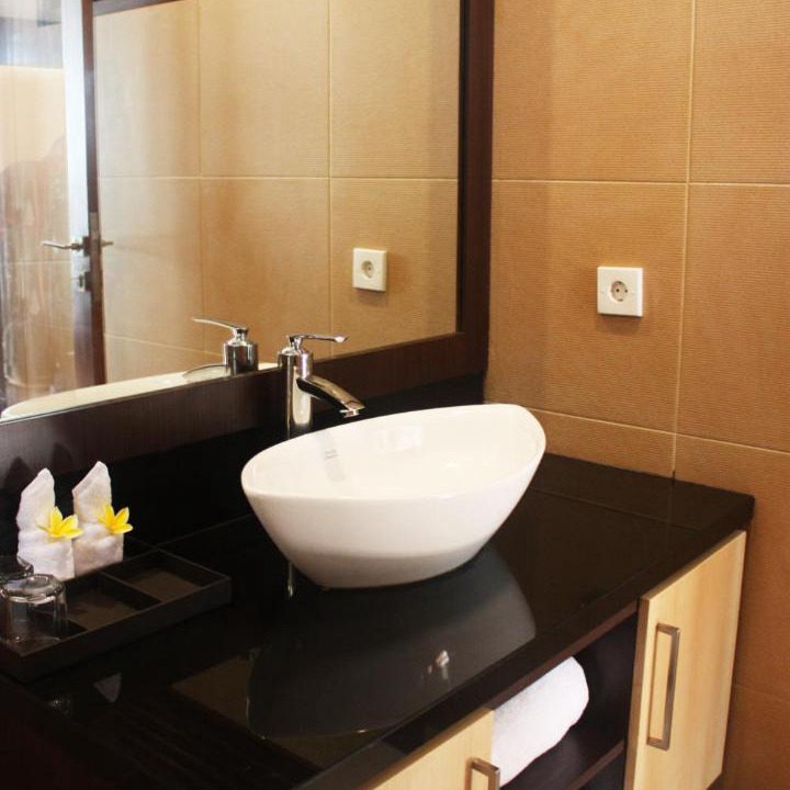 Photo of Bathroom in Mumbul