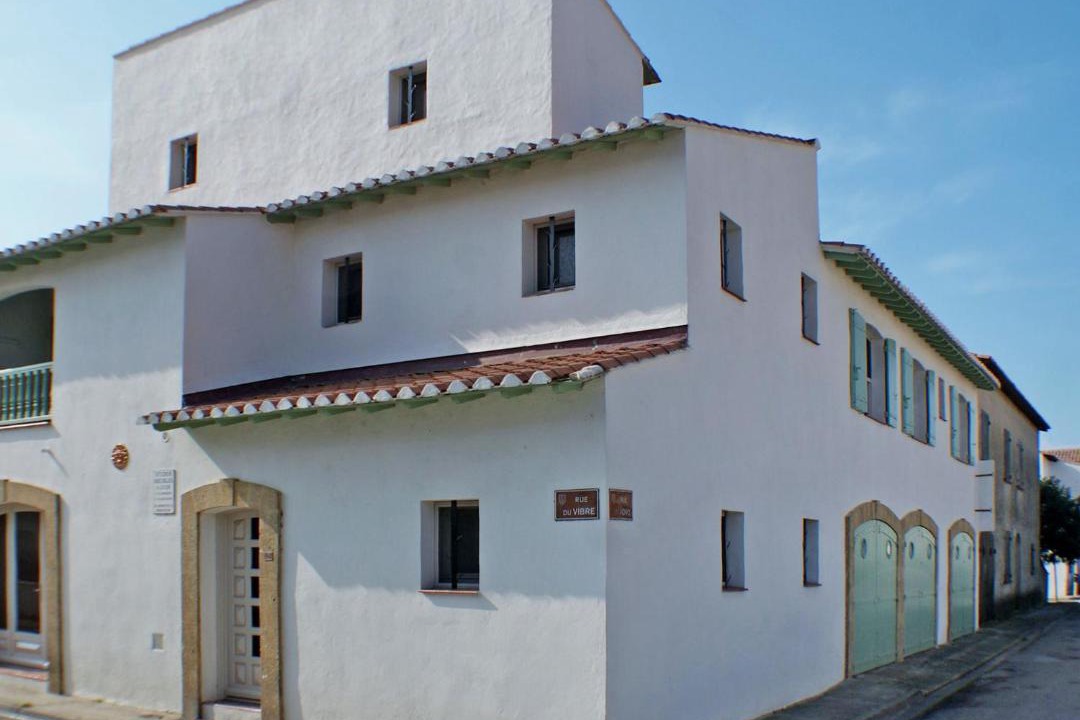 Photo of Buildings in Saintes-Maries-de-la-Mer