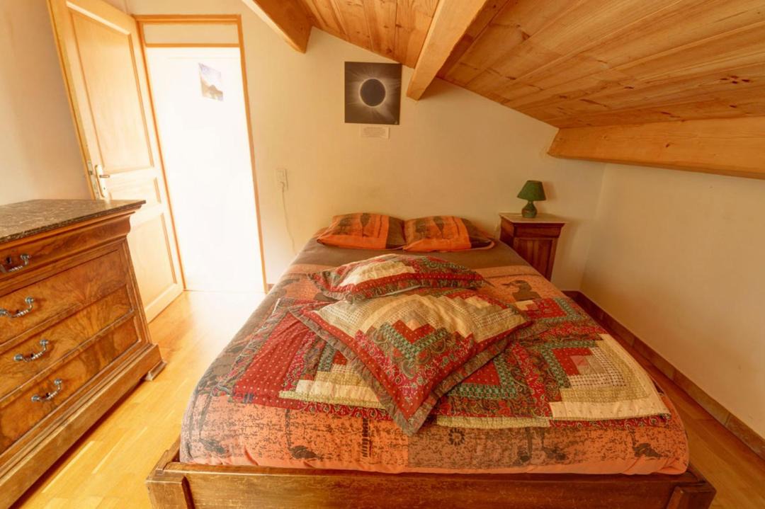 Photo of Bedroom in Bauduen
