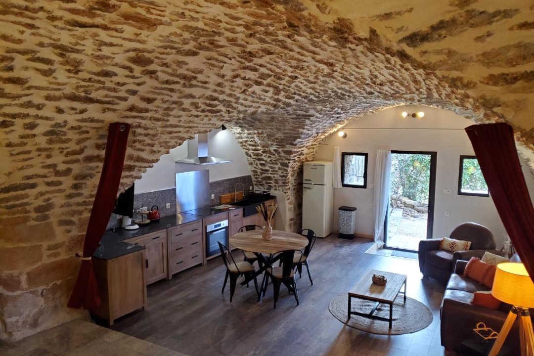 Photo of Livingroom in Cornillon-Confoux