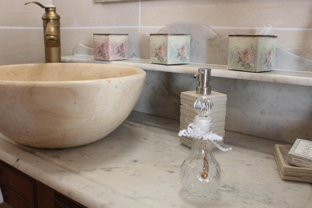 Photo of Bathroom in Roquemaure