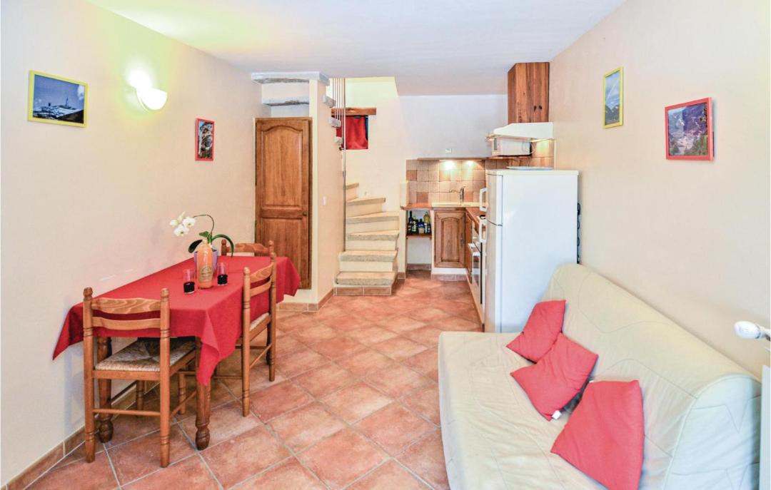 Photo of Livingroom in Saint-Leger-du-Ventoux