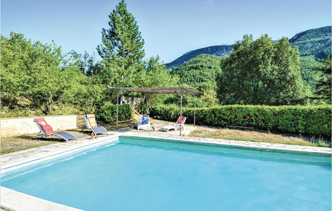 Photo of Outdoor in Saint-Leger-du-Ventoux